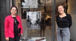 Dyslexia Art Exhibiton “Sosyal Sorumluluk” sergisi Next Pera Art Gallery’de sanatseverlerle buluşmaya devam ediyor.