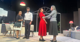 “Geç Kalanlar” oyunu, görkemli bir gala ile seyirciyle buluştu.