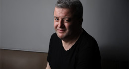 Oyuncu Abdullah Topal, performansıyla büyülüyor