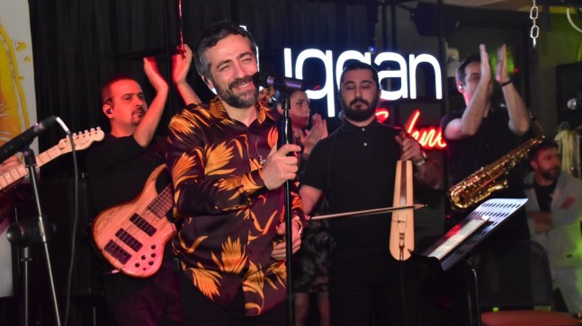 Sevgililer Günü’nde Duqqan Sahne’de Resul Dindar çoşkusu