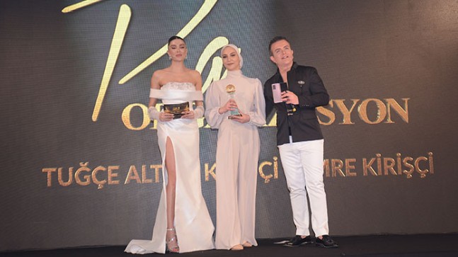 Pınar Arslan Beauty markasının sahibi Pınar Arslan Altın İnci Ödüllerinde yılın estetisyeni ödülünü aldı.