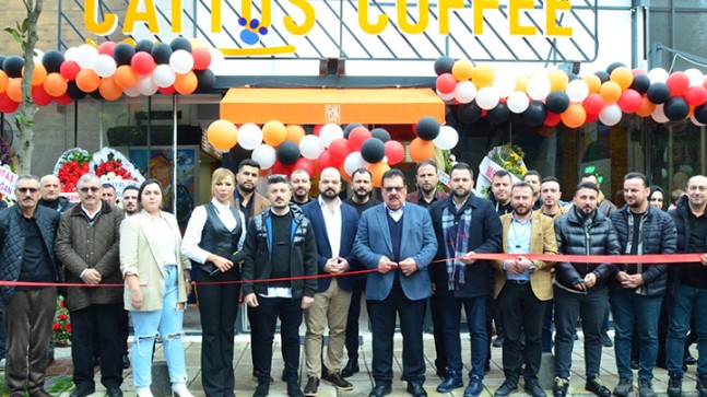 Cattus Coffee açılışına yoğun ilgi