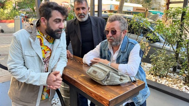 Röportaj Adam videoları ile tanıdığımız Şahin Sarsu bu kezde komedi filmi Meşru Gayrimeşru ile 1 Mart’ta Beyaz Perdede!