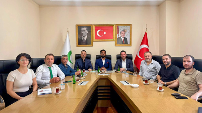 Dr. Adil Sami ve Ömer Nasuhi Öztürk’ten Yeşilay’a anlamı ziyaret