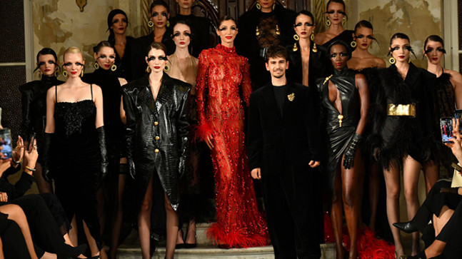 20 yaşındaki moda harikası Efe Batur’un ilk defile heyecanı