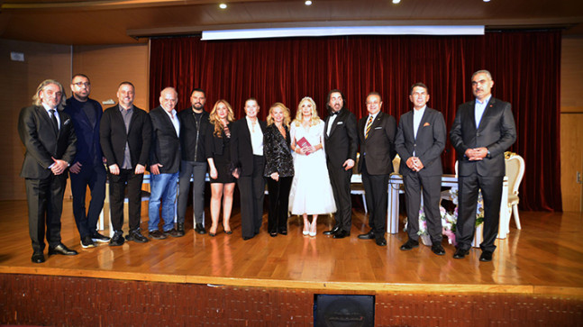 Ünlülerin Avukatı Esennur Ezgi, Ünlü İş İnsanı Emre Üçöz ile Evlendi