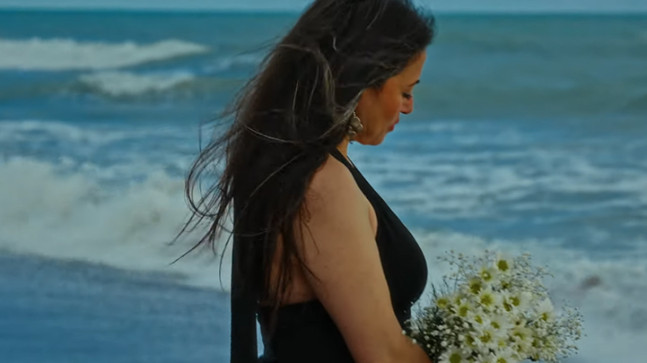 Çiğdem Turan yeni çalışması “Vuslata Beş Var” adlı şarkısını kliplendirdi