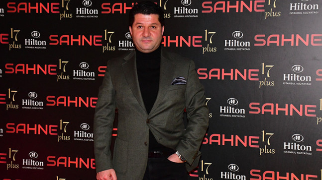 Tarihi Ali Baba Balık Lokantası sahibi Kenan Yıldız’dan geceye damga vuran kutlama