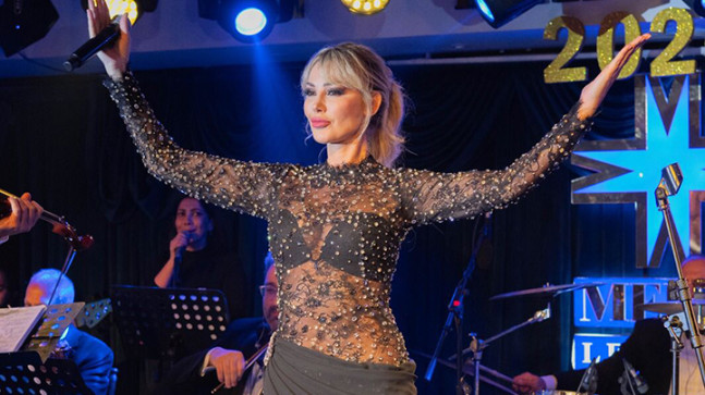 Petek Dinçöz’den Kıbrıs’ta Işıltılı Yılbaşı: “2026 Pırlanta Gibi Geliyor!”