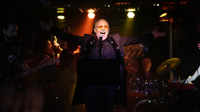 Kemal Başar sahnesi ve şarkılarıyla coşturdu