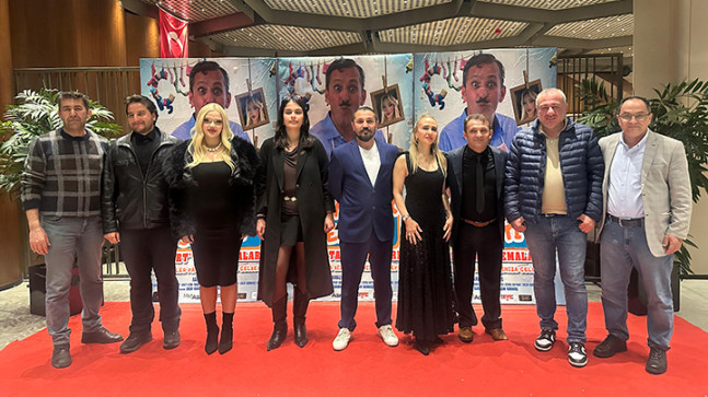 Sezonun iddialı komedi yapımı “Çamaşır Sepeti” filminin galasına yoğun ilgi