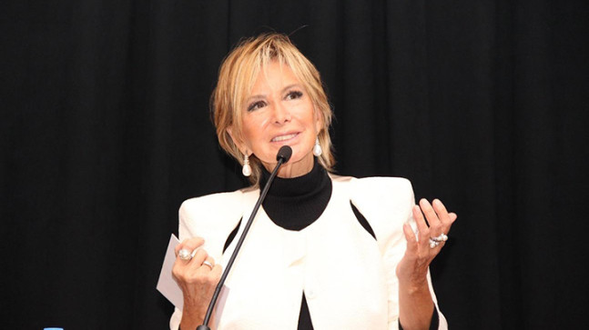 Aramızdan ayrılışının birinci yılında Filiz Akın anılıyor