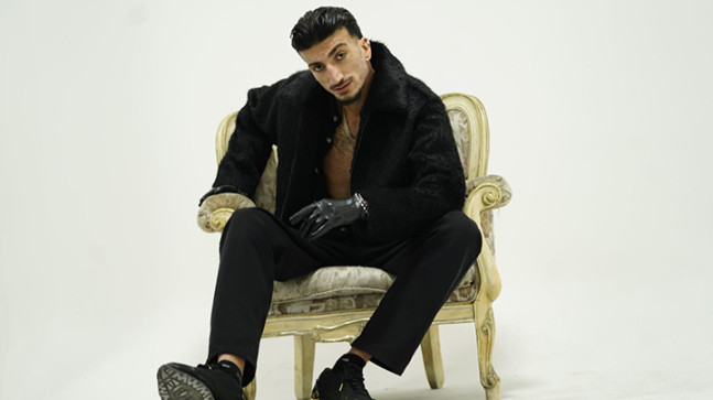 2026’nın yeni gözdesi foto model manken Yiğit Bolakan