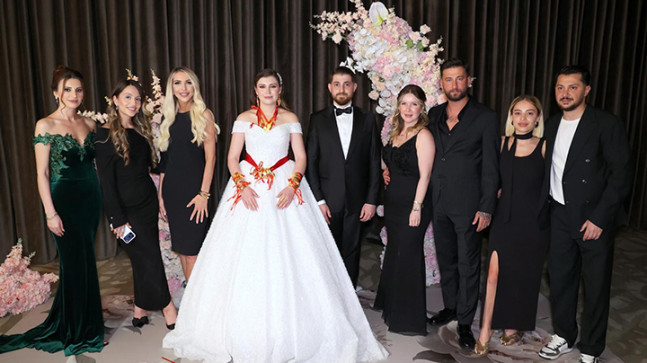 Anıl Koç ile Selin Yeşilyurt  Dünyaevine Girdi