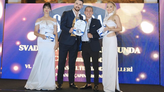Hakan Taner Çapın’dan muhteşem ödül töreni