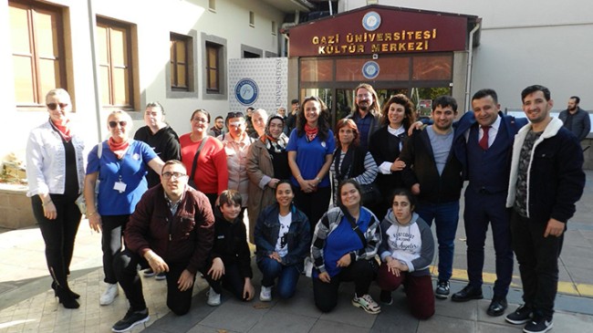 GEL-ÇEK KAFE Projesiyle Otizmli Bireyler Hayatın İçinde!