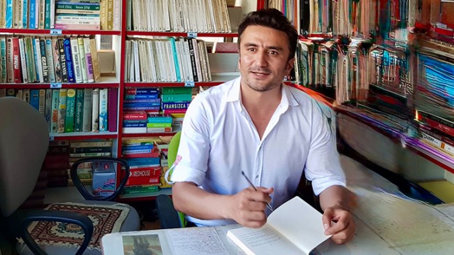 ROEN MEDREO: Gerçek yazar cesur olmalı