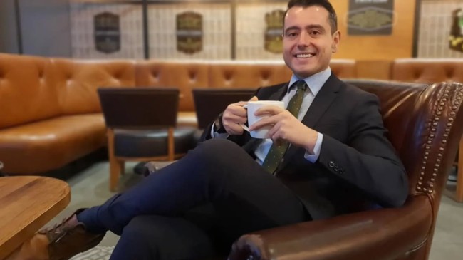 Aytaç Özkütük: Kâğıdı ve kalemi dostlarım olarak gördüm