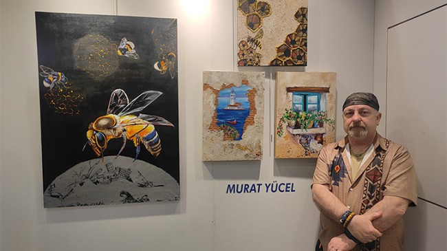 Murat Yücel eserlerini ArtContact Uluslararası Çağdaş Sanat Fuarı’nda sanatseverlerle buluşturdu