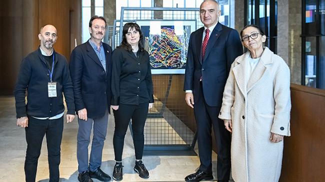 AKM’de Büyük İlgi Gören Sergi: “Renklerin Sessiz Dili: Sanat İyileştirir”