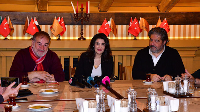 Esra Öztürk’ten özel buluşma