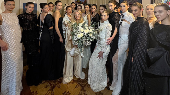 Sabit Akkaya’dan Sofya’da Estetik Dokunuş: Özlem Süer Defilesinde Backstage İmzası