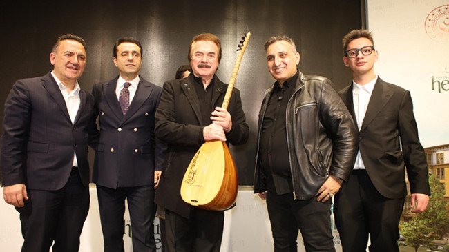 Orhan Gencebay’dan organizatör Servet Şan’a büyük ve anlamlı miras