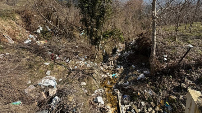 Safranbolu’nun Köylerinde Çöp Krizi: Konteyner Yok, Dere Yatakları Çöp Dolu