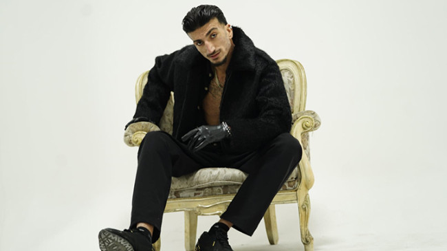 2026’nın yeni gözdesi foto model manken Yiğit Bolakan