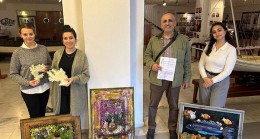 Vedat Akman tablolarını müzeye bağışladı
